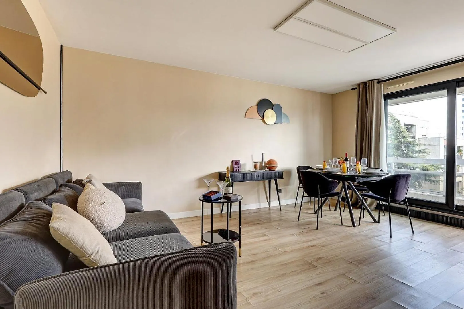 5020 Suite Curial - Chic Apartment Paris 19Th