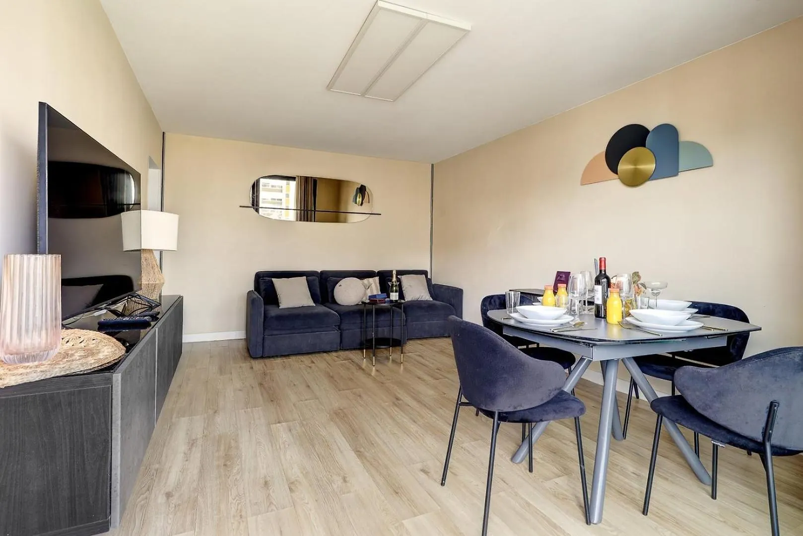 5020 Suite Curial - Chic Apartment Paris 19Th